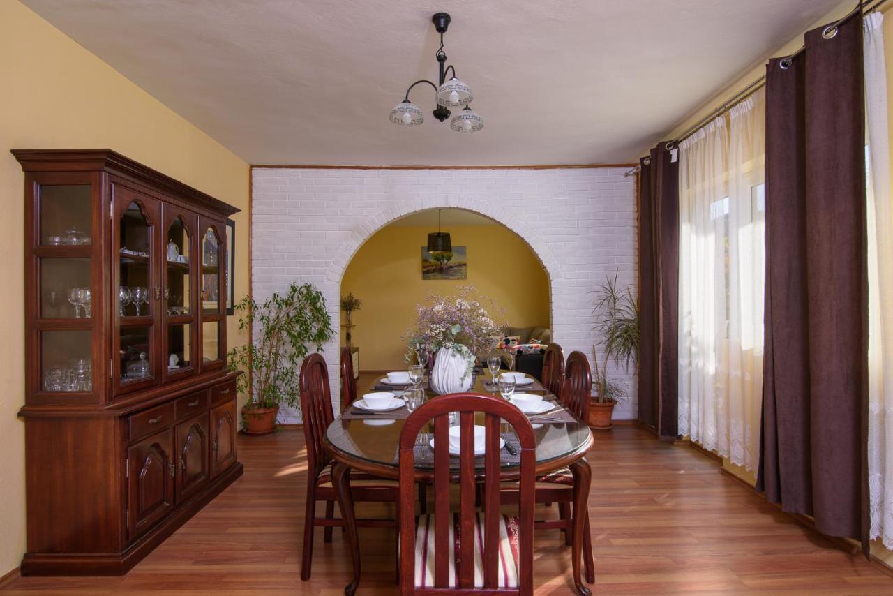 Apartmen Karmen 2 تروغير المظهر الخارجي الصورة