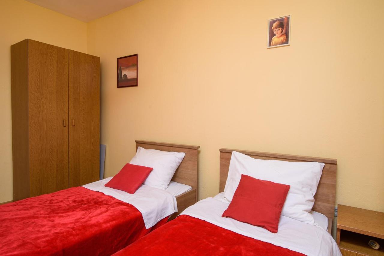 Apartmen Karmen 2 تروغير المظهر الخارجي الصورة