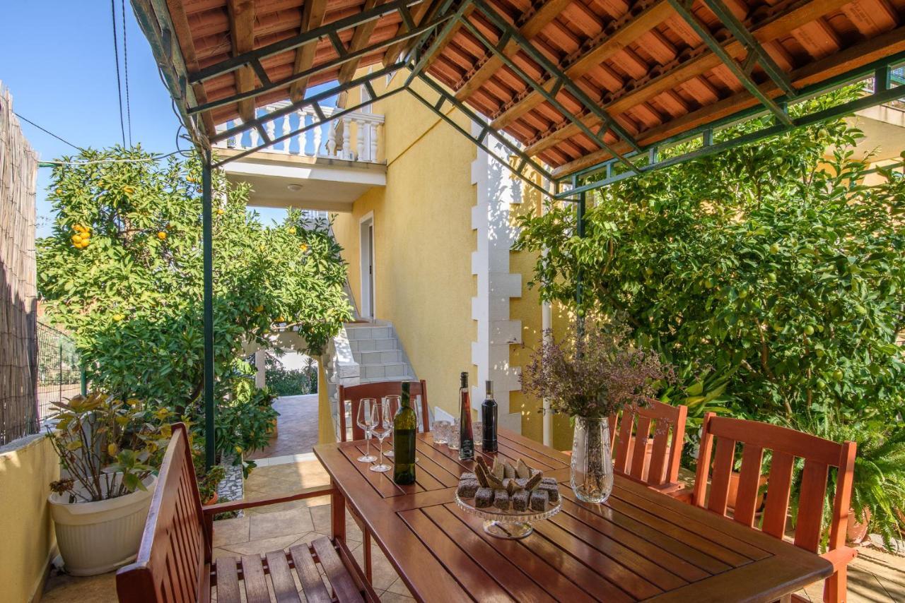 Apartmen Karmen 2 تروغير المظهر الخارجي الصورة
