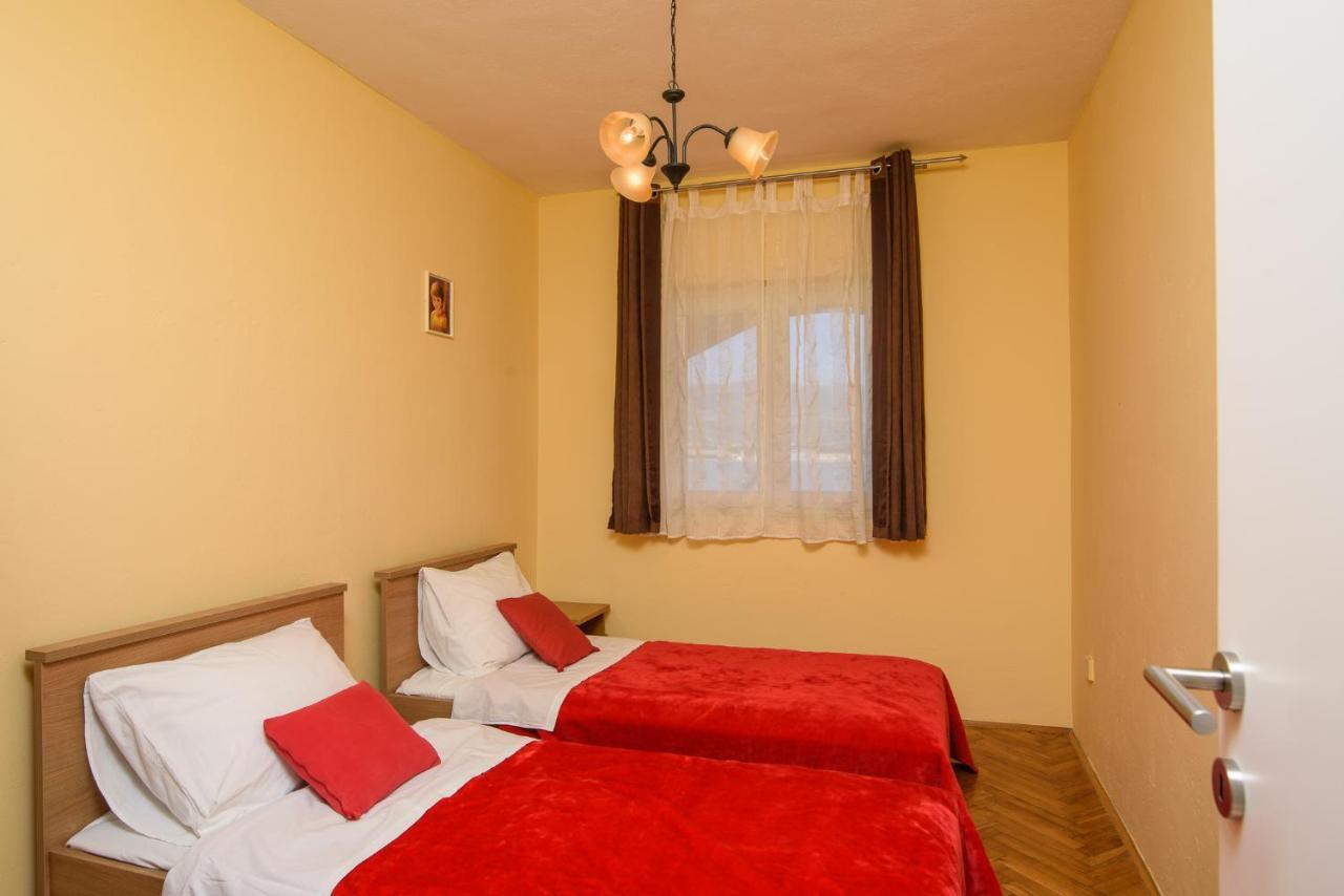 Apartmen Karmen 2 تروغير المظهر الخارجي الصورة